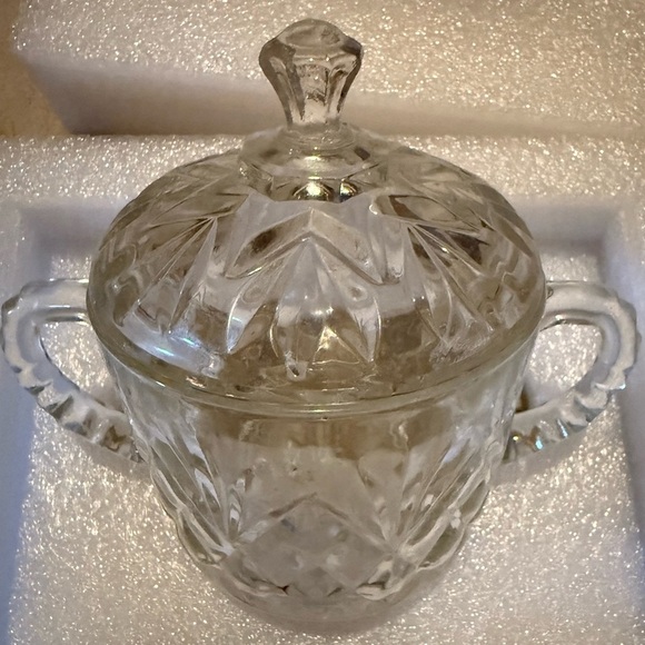 Cute glass sugar bowl good used condition no defects 3.5 inches wide, 2.75” tall - Picture 2 of 5